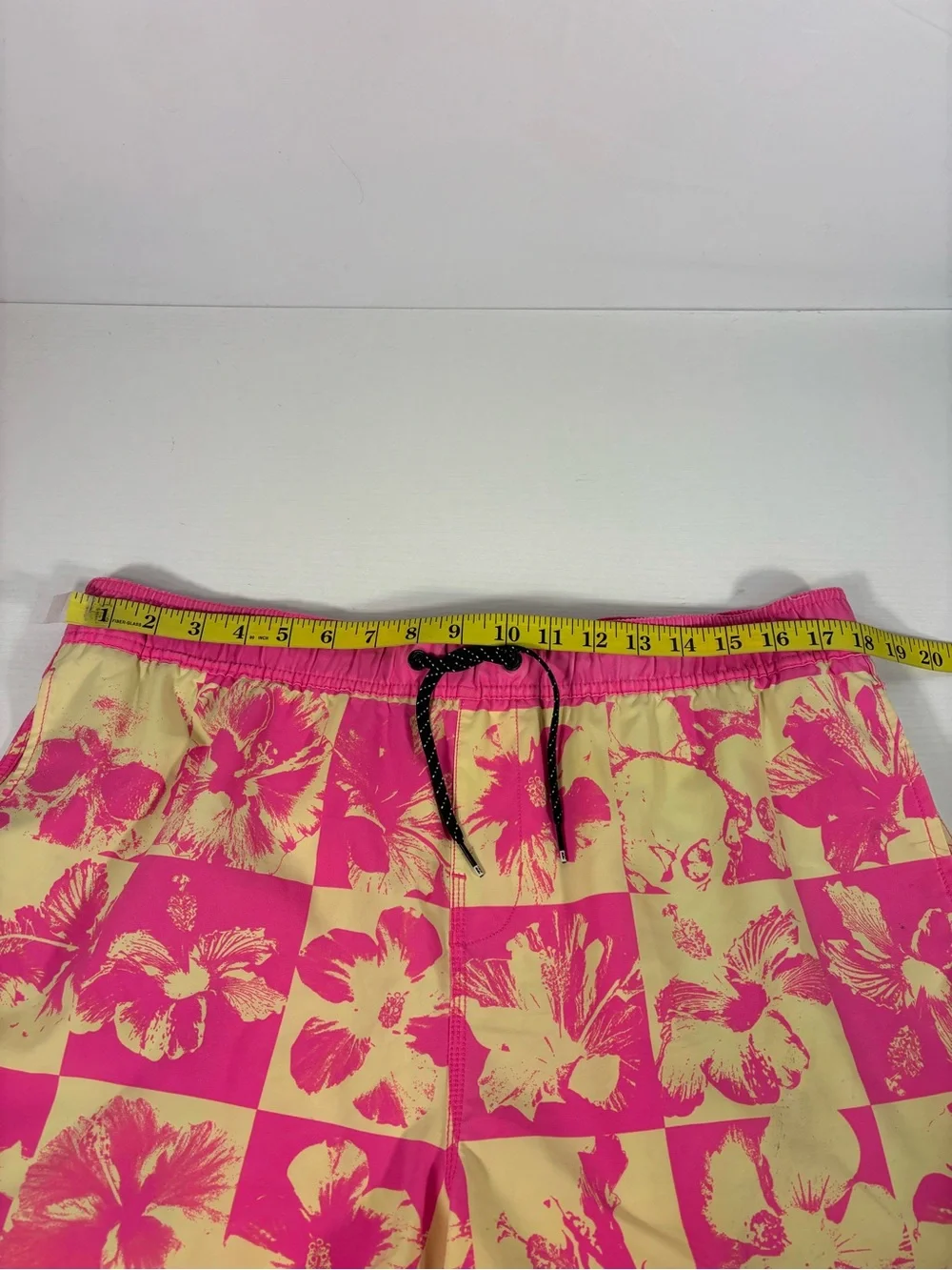 Billabong Pink Yellow Hibiscus Floral Board Shorts Swim Trunks Size XL